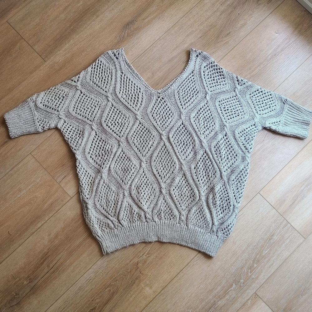 Women's M/L VGUC Light Gray Slouchy Knit Crochet Tunic Top VGUC Ces Femme